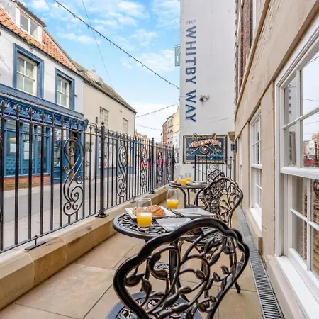 The Admirals - 휫비